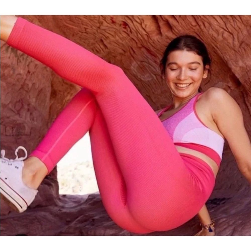 Aerie Ribbed Seamless Hi-Rise Leggings size large bright pink Yoga Athlesiure